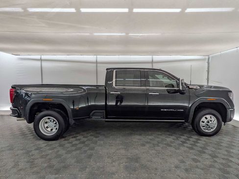 Used 2024 GMC Sierra 3500 Denali w/ Denali Reserve Package image 7