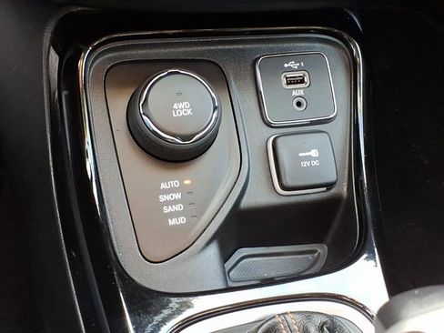 Used 2019 Jeep Compass Limited image 20