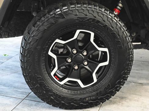 Used 2020 Jeep Gladiator Rubicon AWD/4WD image 7