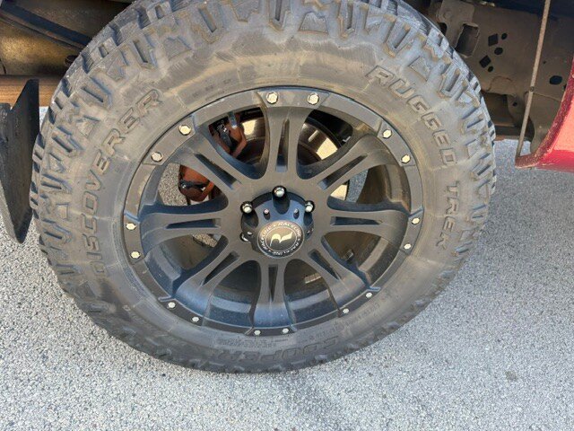 Used 2014 Ford F150 XLT w/ Equipment Group 302A Luxury AWD/4WD image 17