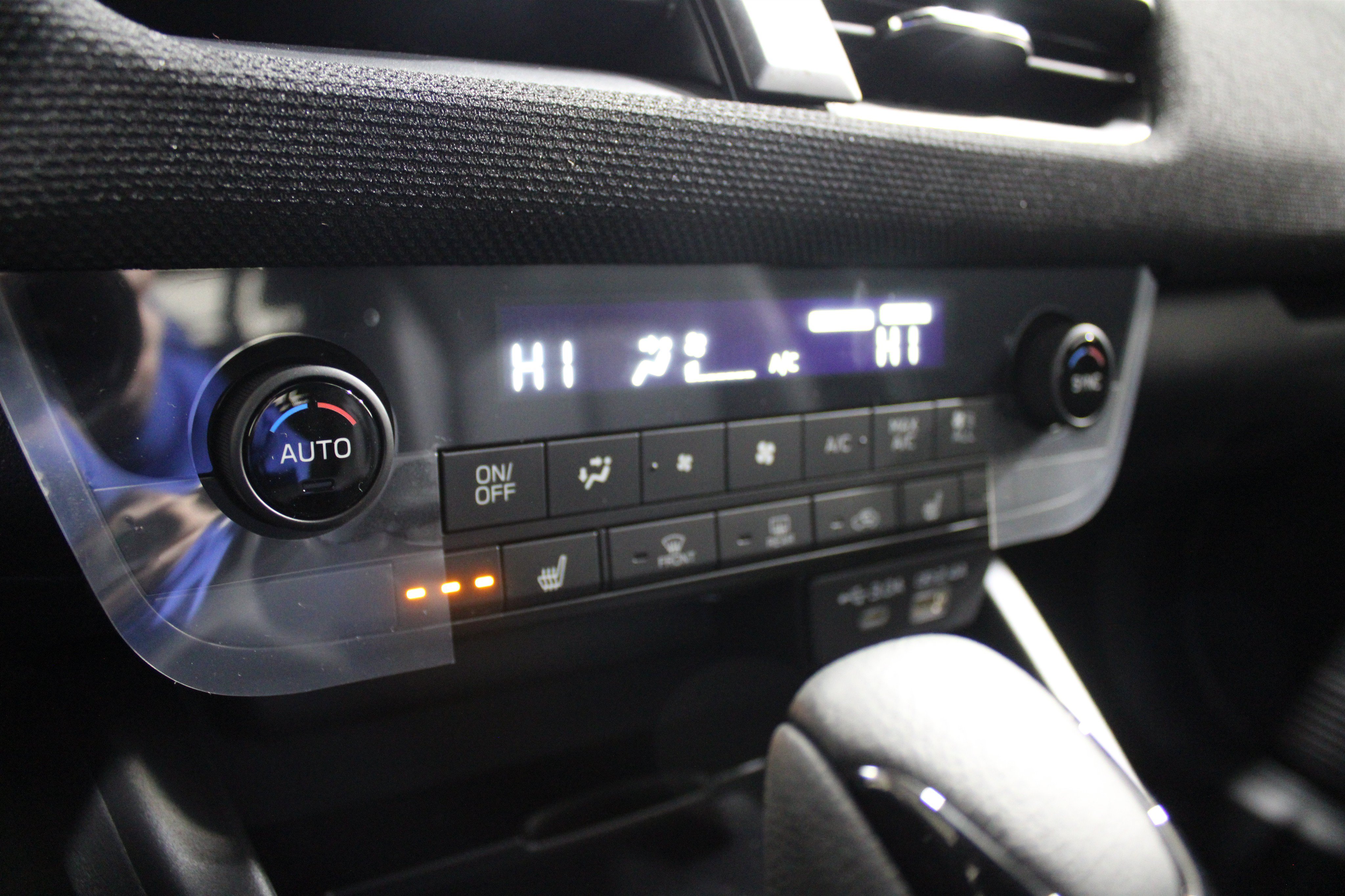 New 2026 Subaru Outback Limited AWD/4WD image 16