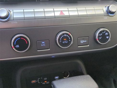 New 2026 Hyundai Kona SE image 24