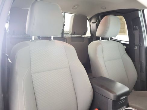 Used 2020 Toyota Tacoma SR5 AWD/4WD image 46