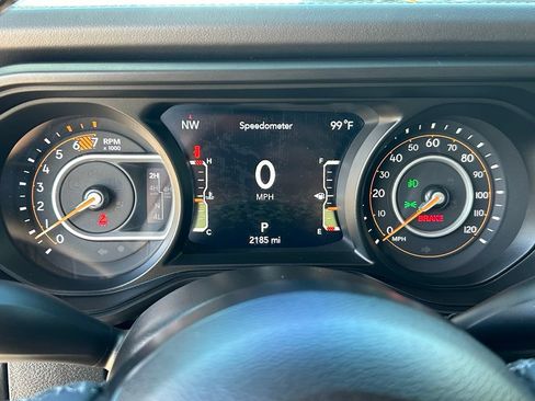 Used 2025 Jeep Wrangler Unlimited Rubicon AWD/4WD image 26