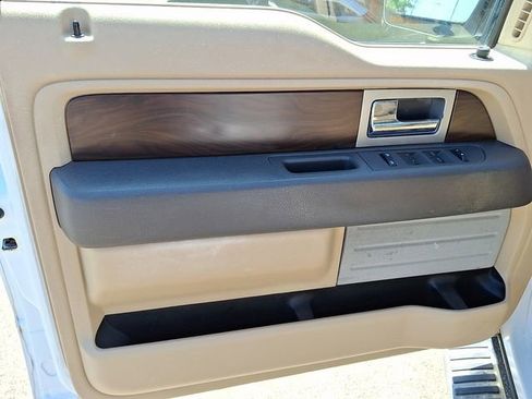 Used 2012 Ford F150 Lariat w/ Lariat Chrome Pkg image 8