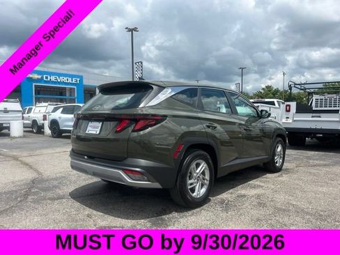 Used 2025 Hyundai Tucson SE FWD image 3