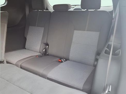 Used 2025 GMC Acadia Elevation image 24