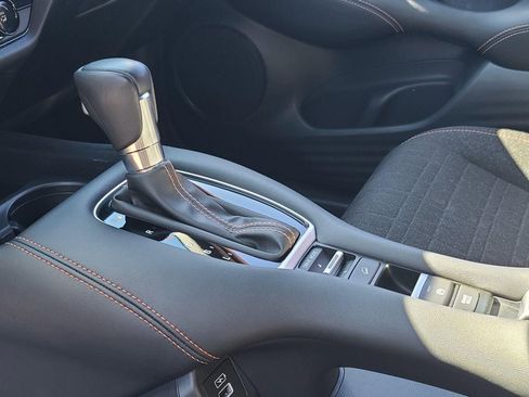 Used 2023 Honda HR-V Sport image 9