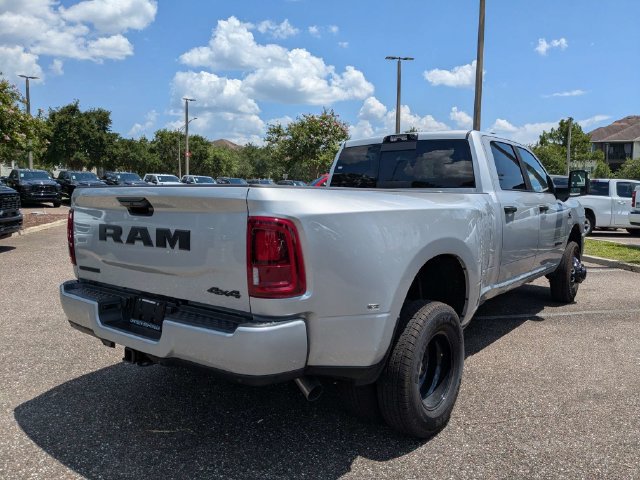 New 2026 RAM 3500 Big Horn AWD/4WD image 4