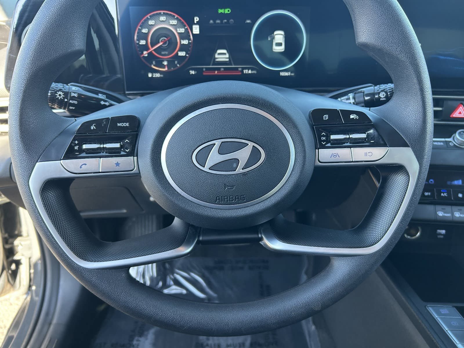 Used 2024 Hyundai Elantra SEL FWD image 25
