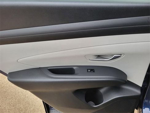 New 2026 Hyundai Tucson SE image 8