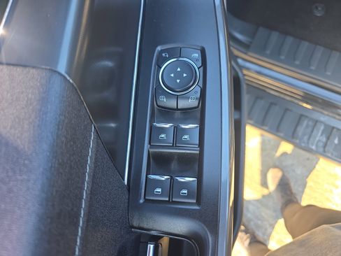 Certified 2022 Ford F150 Lariat w/ Equipment Group 502A High image 32