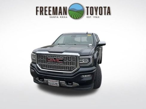 Used 2018 GMC Sierra 1500 Denali w/ Denali Ultimate Package AWD/4WD image 3