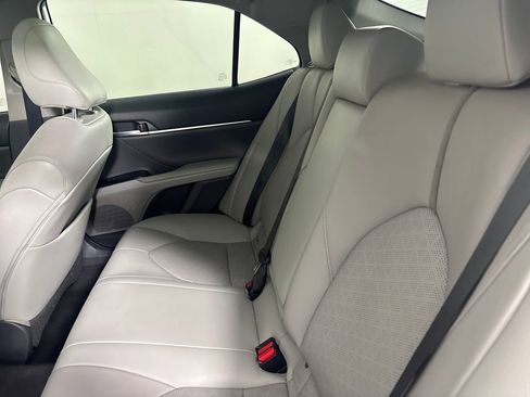 Used 2019 Toyota Camry XSE FWD image 28