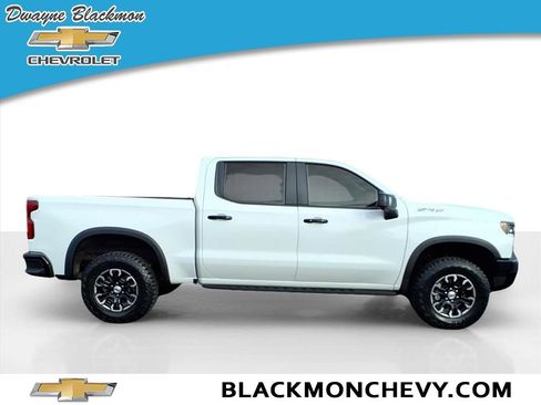 Used 2023 Chevrolet Silverado 1500 ZR2 w/ Technology Package image 2
