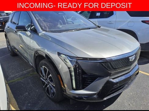 Used 2025 Cadillac Optiq Sport 2 w/ LPO, Floor Liner Package AWD/4WD image 7