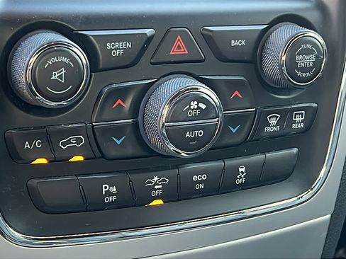 Used 2014 Jeep Grand Cherokee Summit image 14