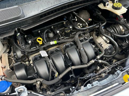 Used 2021 Ford Transit Connect XLT image 39