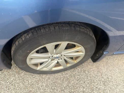 Used 2016 Subaru Impreza 2.0i Premium AWD/4WD image 3