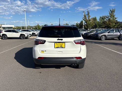 Used 2021 Jeep Compass Latitude AWD/4WD image 8