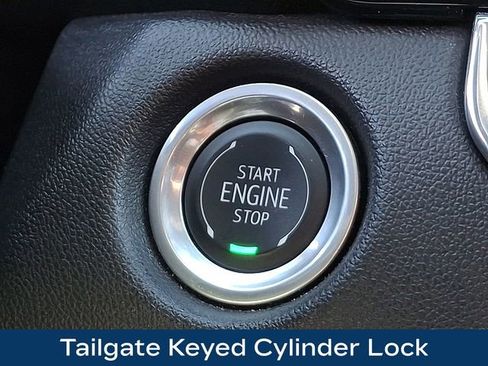 Used 2024 Chevrolet Colorado Trail Boss w/ Technology Package image 30