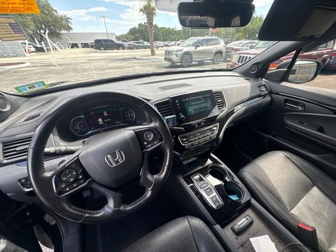 Used 2020 Honda Pilot Black Edition image 6