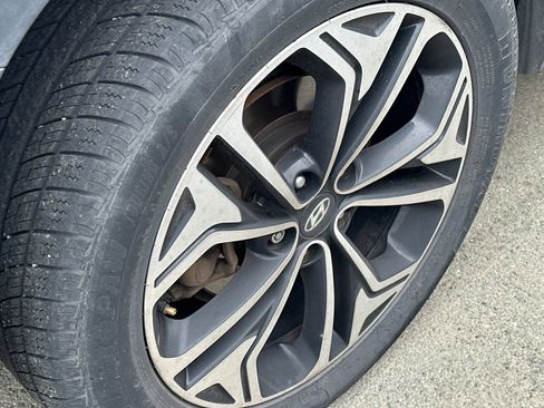 Used 2020 Hyundai Santa Fe SEL image 7