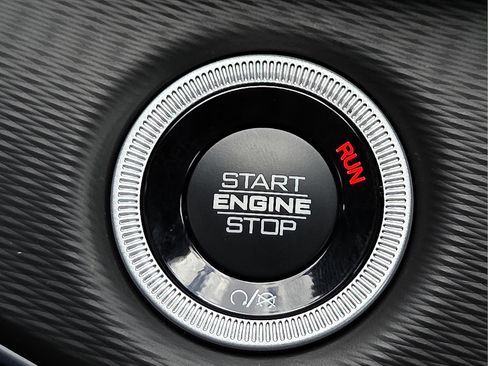 New 2025 Jeep Grand Cherokee L Altitude image 18