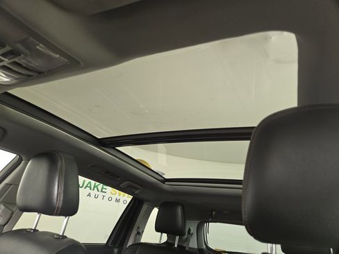 Used 2017 Toyota Highlander Limited Platinum image 24