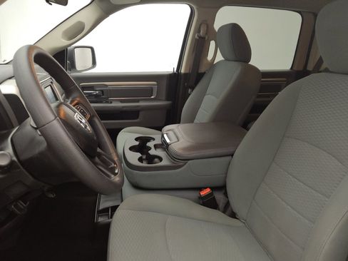 Used 2019 RAM 1500 Classic SLT RWD image 17