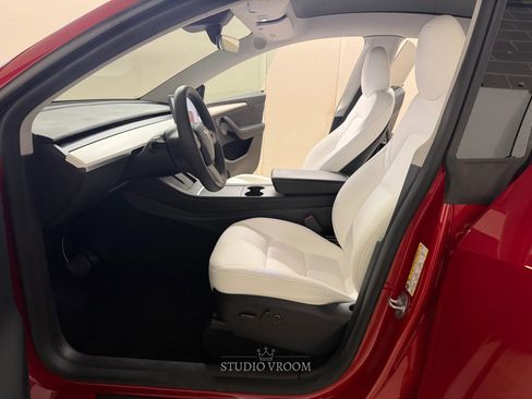 Used 2023 Tesla Model Y Long Range image 5