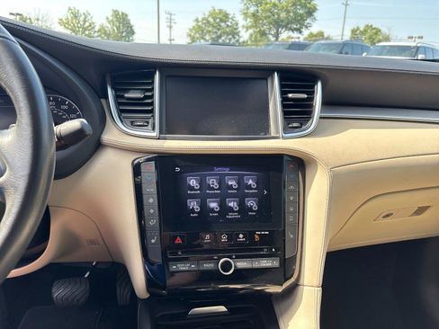 Used 2019 INFINITI QX50 Luxe w/ Navigation Package FWD image 28