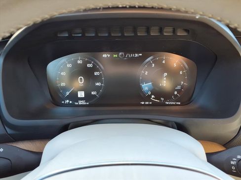 Used 2022 Volvo XC90 T6 Momentum image 21