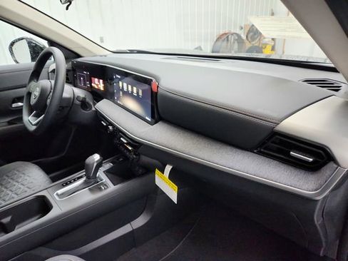 New 2026 Nissan Kicks SV w/ SV Premium Package image 34