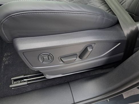 New 2025 Audi SQ5 Premium Plus image 18