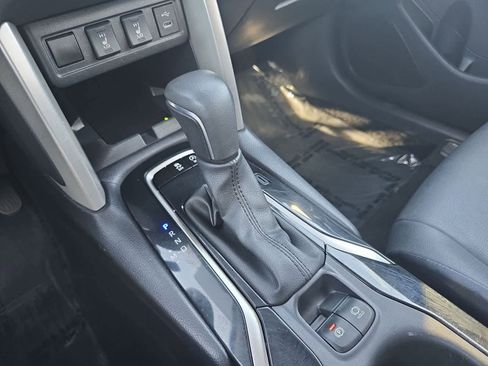 Used 2024 Toyota Corolla Cross XLE FWD image 25