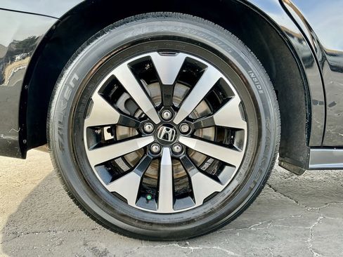 Used 2025 Honda Odyssey EX-L image 21