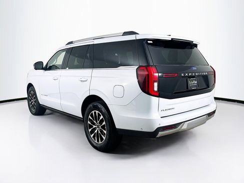 Used 2025 Ford Expedition Platinum image 5