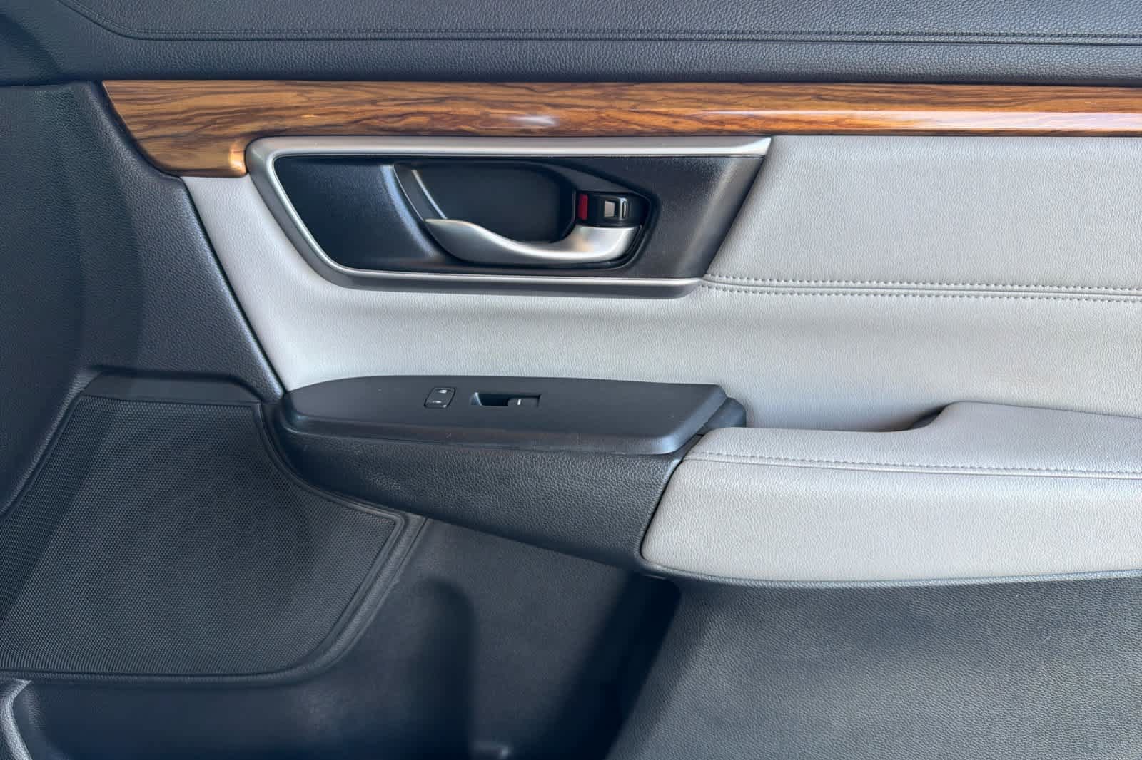 Used 2019 Honda CR-V Touring image 19