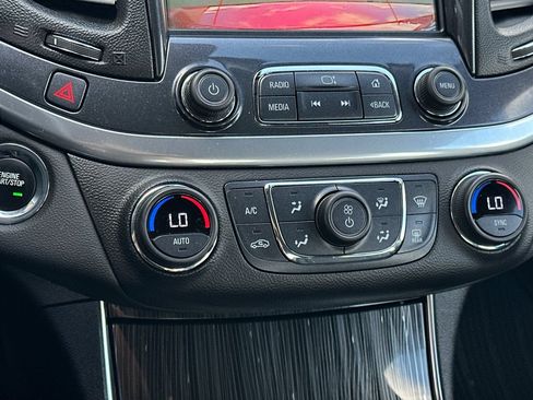 Used 2020 Chevrolet Impala LT w/ LT Convenience Package FWD image 19