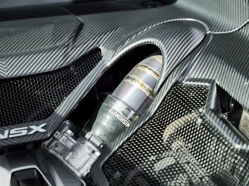 Used 2017 Acura NSX image 25