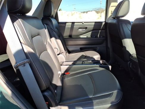 Certified 2023 Nissan Pathfinder SL w/ SL Premium Package image 7