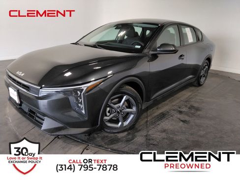 Used 2025 Kia K4 LXS image 1