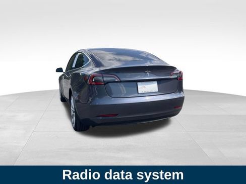 Used 2019 Tesla Model 3 Long Range RWD image 3