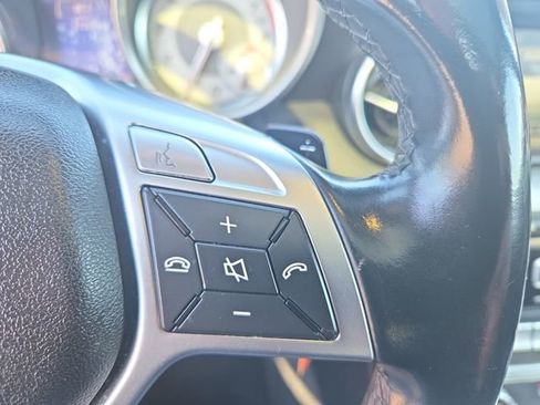 Used 2015 Mercedes-Benz SLK 250 image 20