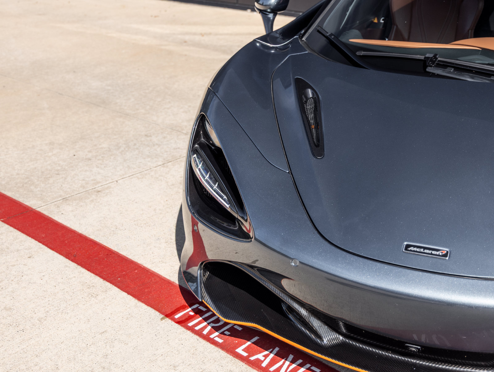 Used 2018 McLaren 720S RWD image 22