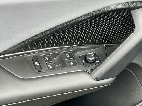 New 2026 Volkswagen Tiguan SE R-Line image 29