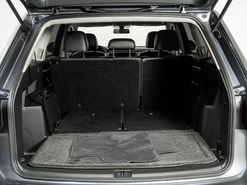 Used 2018 Volkswagen Atlas SE FWD image 28
