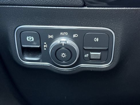 Certified 2023 Mercedes-Benz GLA 250 4MATIC image 30