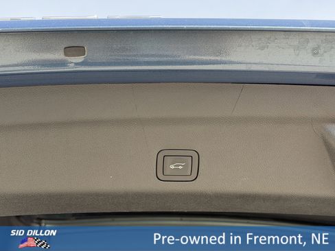 Used 2025 GMC Yukon Denali Ultimate w/ LPO, Floor Liner Package AWD/4WD image 7